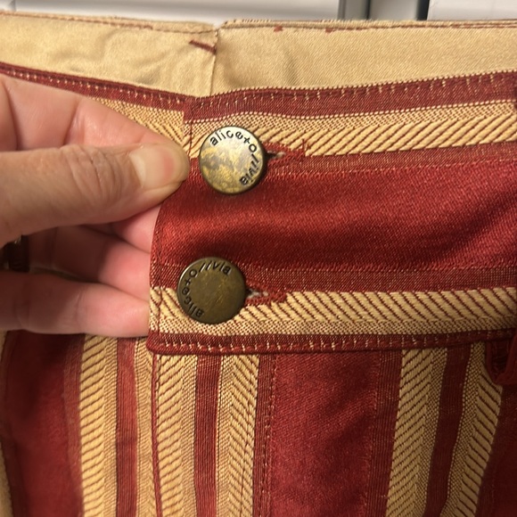 Alice + Olivia red and beige pants - Picture 3 of 9